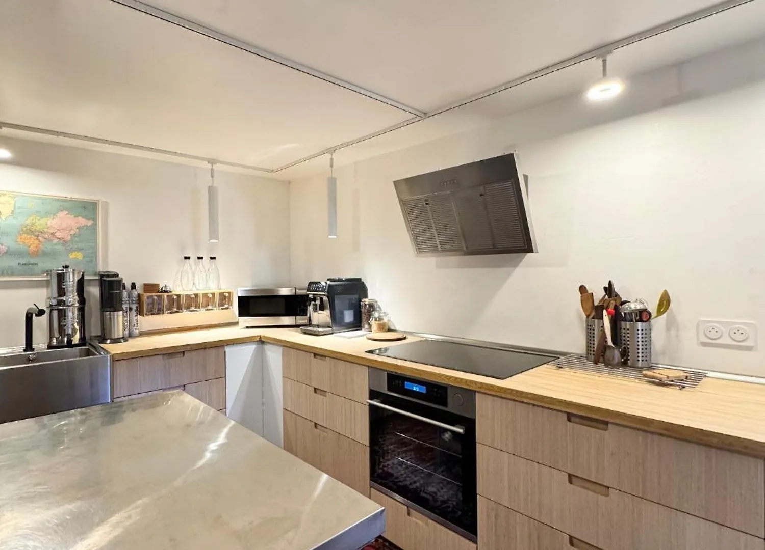 Holiday home La Maison De Larsenal, Le Coin Des Createurs En Centre De Rennes France